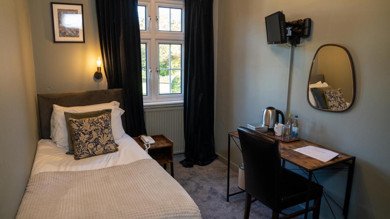 Colwall Park - Hotel, Bar & Restaurant Great Malvern Bagian luar foto