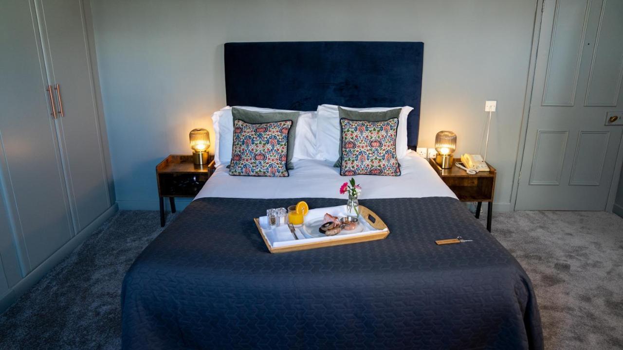 Colwall Park - Hotel, Bar & Restaurant Great Malvern Bagian luar foto